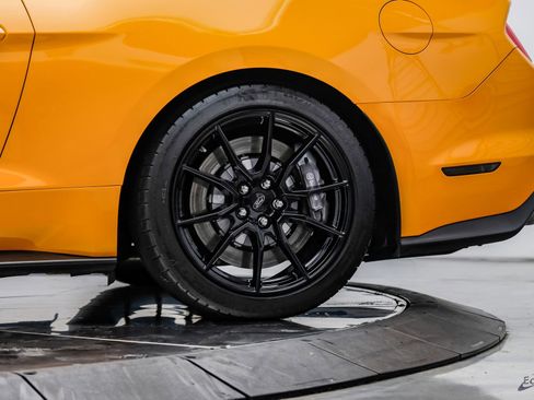 Used 2019 Ford Mustang Shelby GT350 w/ Technology Package image 82