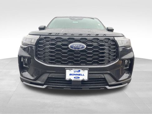 New 2026 Ford Explorer ST-Line w/ ST-Line Street Pack image 11
