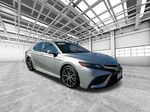 Used 2023 Toyota Camry SE w/ Protection Package (Q2) (TMS) image 1