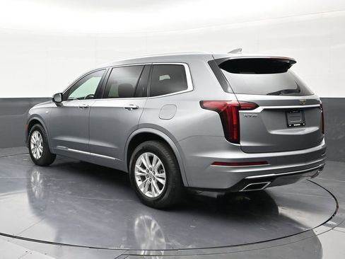 Certified 2023 Cadillac XT6 Luxury FWD image 3