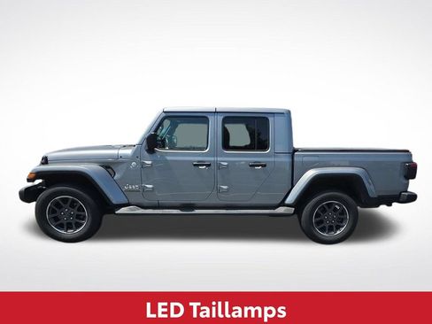 Used 2020 Jeep Gladiator Overland w/ LED Lighting Group AWD/4WD image 12
