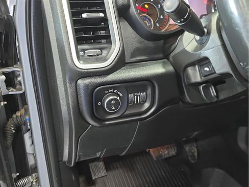 Used 2020 RAM 3500 Big Horn w/ Level 2 Equipment Group AWD/4WD image 10