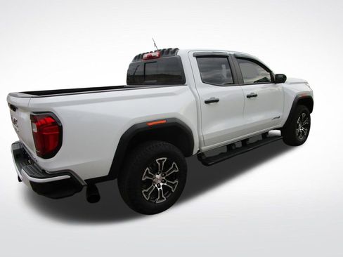 Used 2025 GMC Canyon AT4 w/ Technology Plus Package image 8