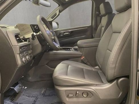 New 2026 Chevrolet Suburban LT w/ Comfort Package AWD/4WD image 18