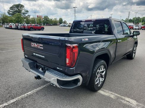 Used 2022 GMC Sierra 1500 SLT AWD/4WD image 3