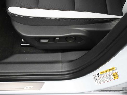 New 2026 Buick Envision Sport Touring AWD/4WD image 15