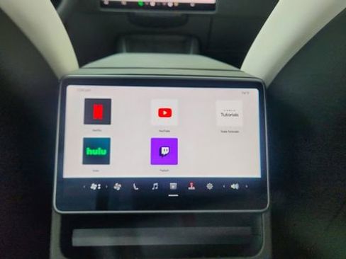 Used 2026 Tesla Model Y AWD image 52