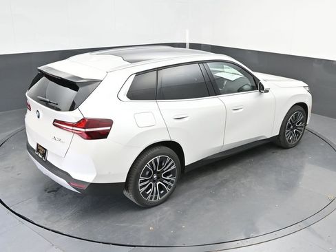 Used 2025 BMW X3 xDrive30i w/ Premium Package image 37