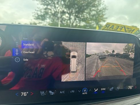 New 2026 Chevrolet Suburban Premier image 36