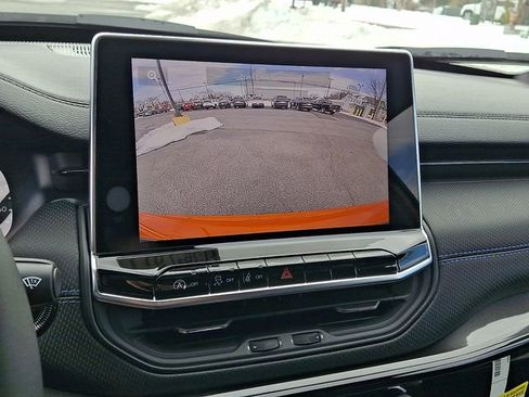 New 2026 Jeep Compass Latitude image 13