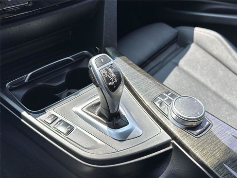 Used 2018 BMW 328d Sedan RWD image 22