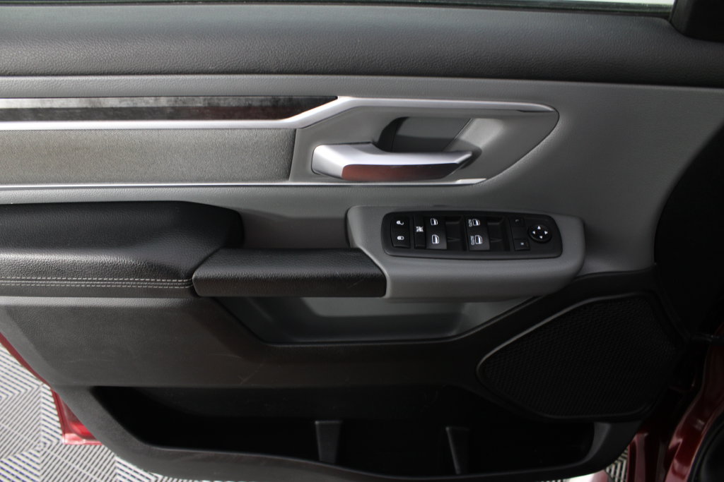 Used 2020 RAM 1500 Big Horn AWD/4WD image 13