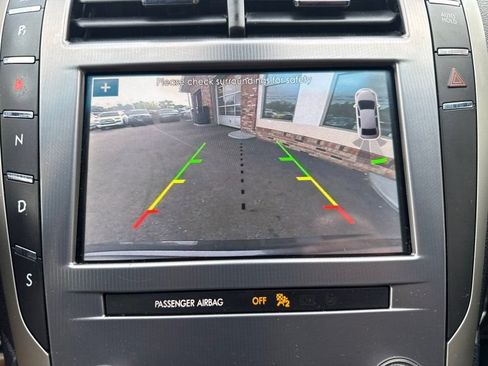 Used 2019 Lincoln MKZ Reserve FWD image 28