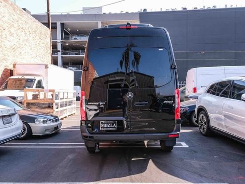Used 2024 Mercedes-Benz Sprinter 2500 image 5
