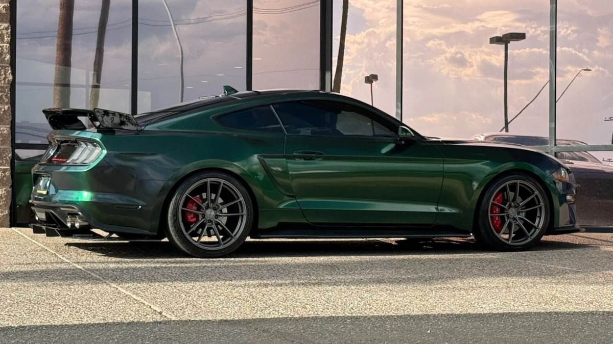 Used 2021 Ford Mustang GT Premium w/ Equipment Group 401A RWD image 13