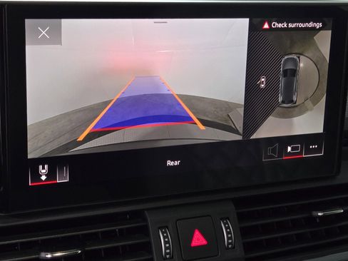 Used 2024 Audi SQ5 Premium Plus w/ Premium Plus Package image 28