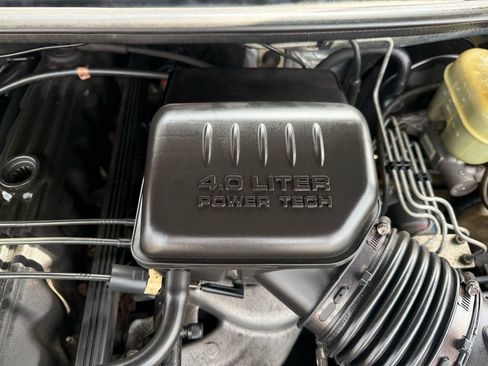 Used 1999 Jeep Grand Cherokee Laredo image 29