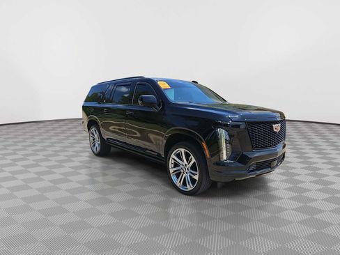 Used 2025 Cadillac Escalade ESV Sport w/ Touring Package AWD/4WD image 3