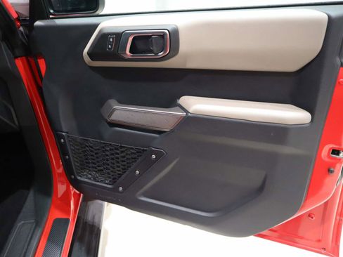 Used 2022 Ford Bronco Wildtrak image 14