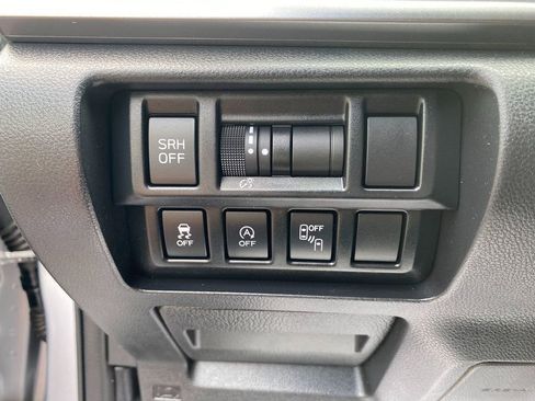 Used 2021 Subaru Crosstrek 2.5i Limited w/ Moonroof Package 2 image 9