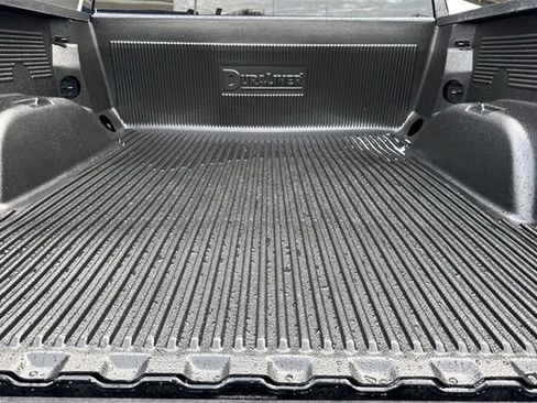 Used 2025 Chevrolet Silverado 1500 LT image 17