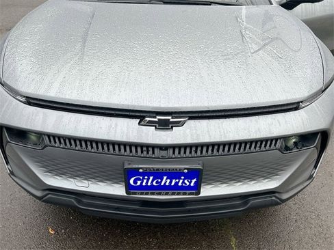 Used 2025 Chevrolet Equinox EV LT w/ Comfort Package image 29