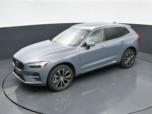 Used 2022 Volvo XC60 T8 Inscription Expression w/ Advanced Package AWD/4WD image 29
