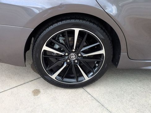 Used 2019 Toyota Camry XSE FWD image 28