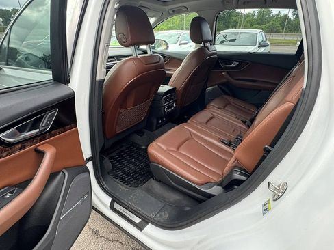 Used 2018 Audi Q7 3.0T Prestige AWD/4WD image 12