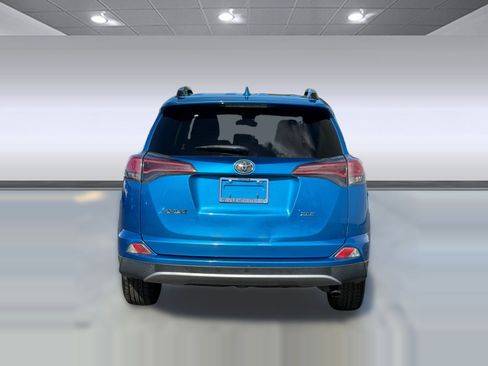 Used 2017 Toyota RAV4 XLE image 10