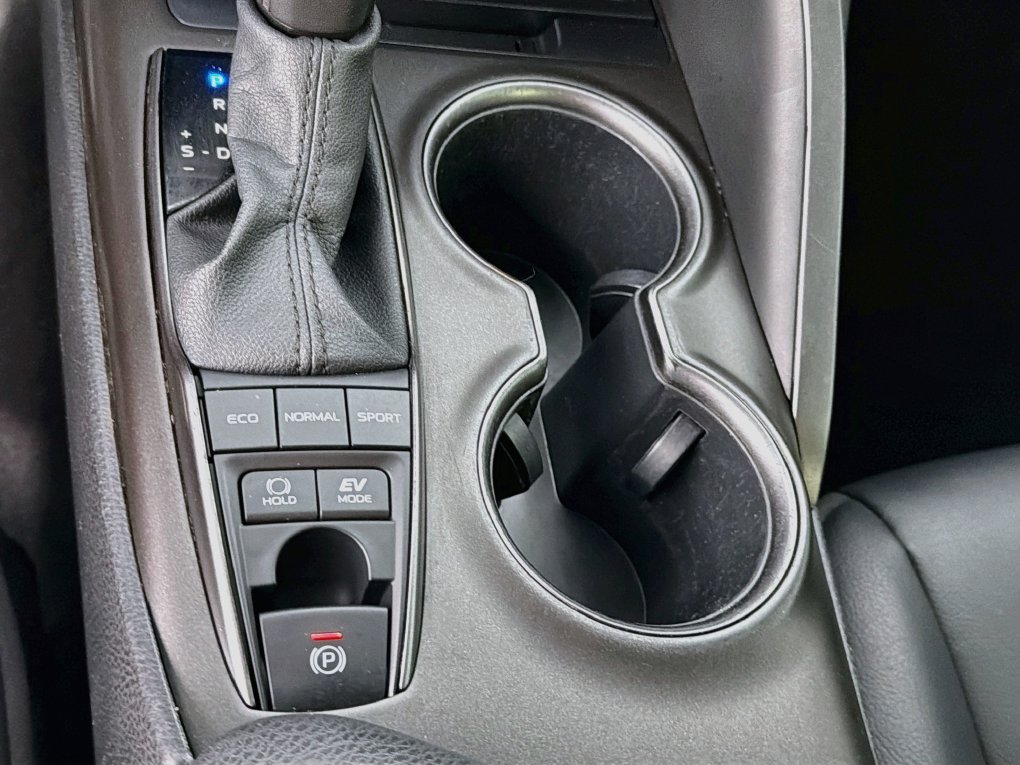 Used 2021 Toyota Camry SE FWD image 21