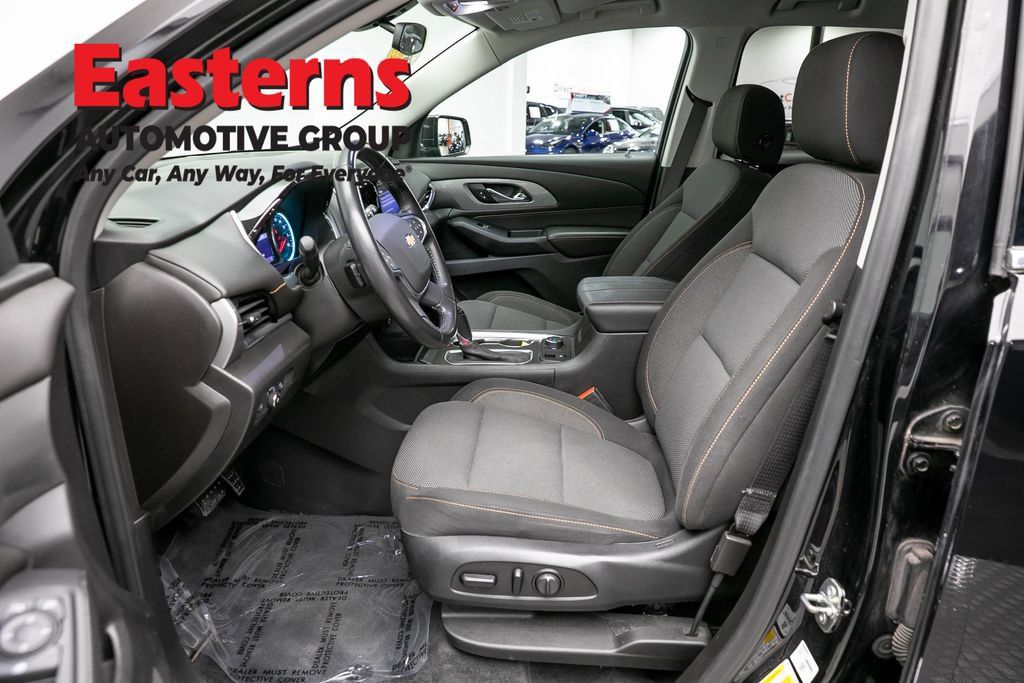 Used 2020 Chevrolet Traverse LT AWD/4WD image 14