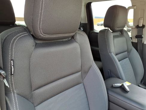 Used 2022 Nissan Frontier SV RWD image 17