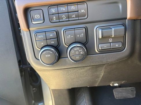 New 2026 Chevrolet Suburban High Country w/ Sun And Tow Package image 27