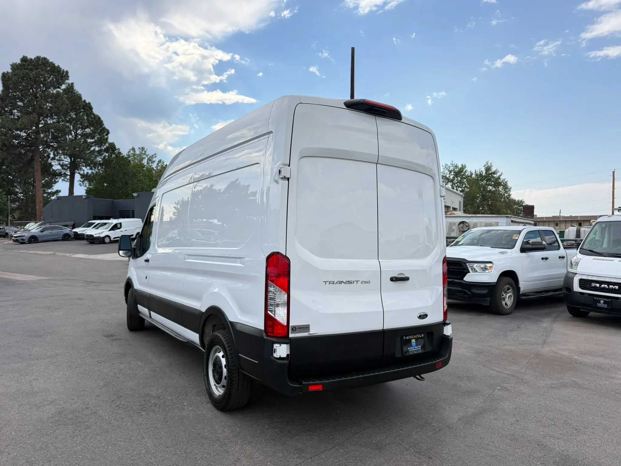 Used 2023 Ford Transit 250 148 High Roof RWD image 3