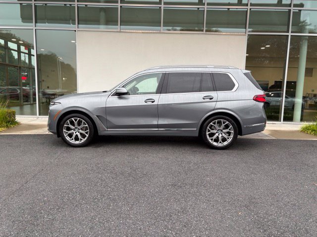 Used 2024 BMW X7 xDrive40i w/ Premium Package AWD/4WD image 2