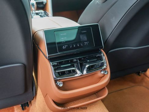 Used 2022 Bentley Flying Spur Plug-In Hybrid image 56