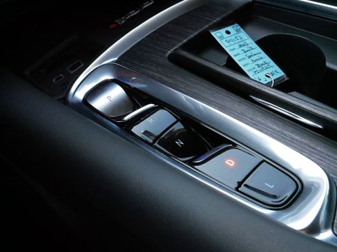 Used 2023 Buick Enclave Avenir w/ Avenir Technology Package image 24