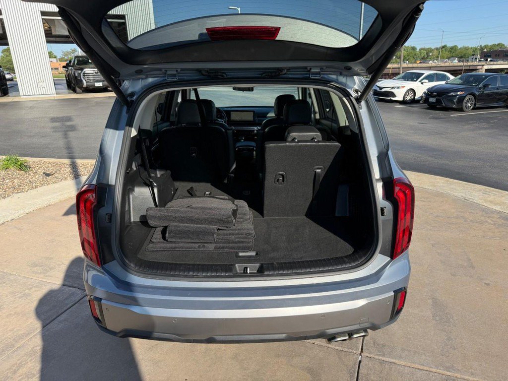 Used 2025 Kia Telluride S AWD/4WD image 7