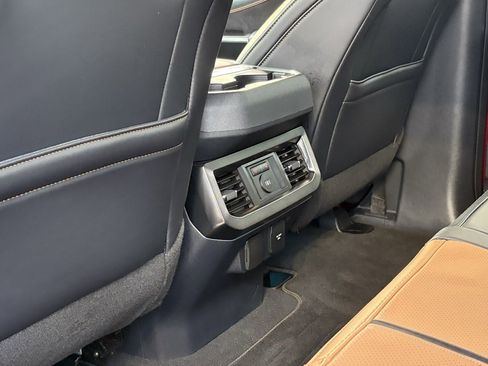 Used 2024 Ford F350 Platinum image 27