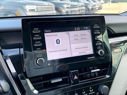 Used 2021 Toyota Camry LE image 30