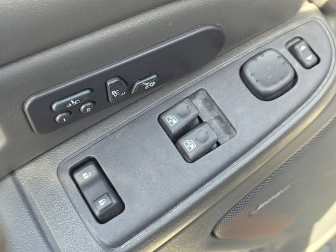 Used 2004 Chevrolet Silverado 1500 SS AWD/4WD image 18