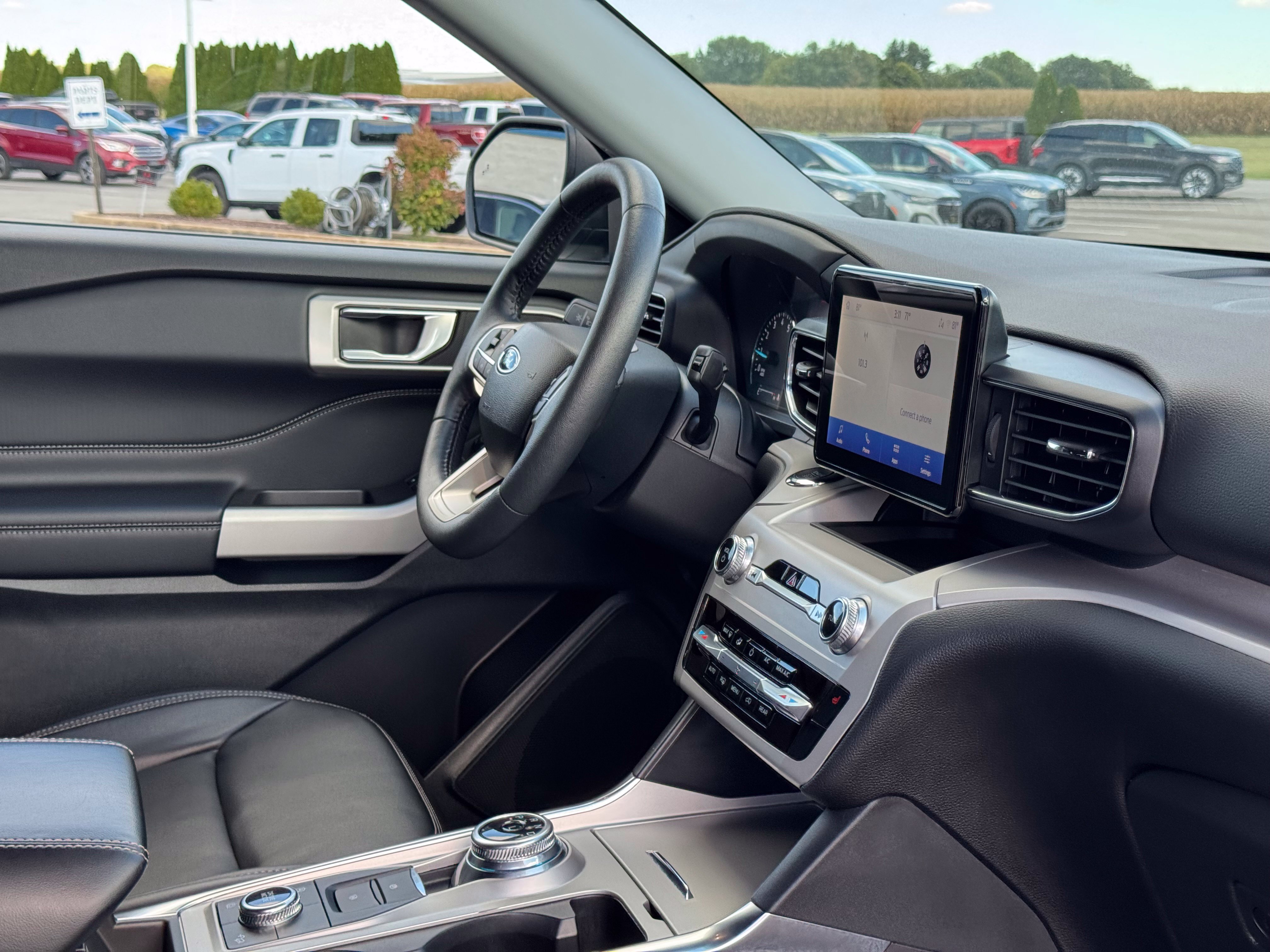 Used 2024 Ford Explorer XLT w/ Equipment Group 202A AWD/4WD image 12