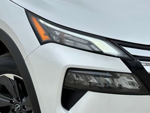 Used 2026 Nissan Rogue SV w/ SV Premium Package image 3