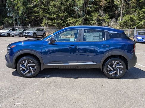 New 2026 Nissan Kicks SV FWD image 8