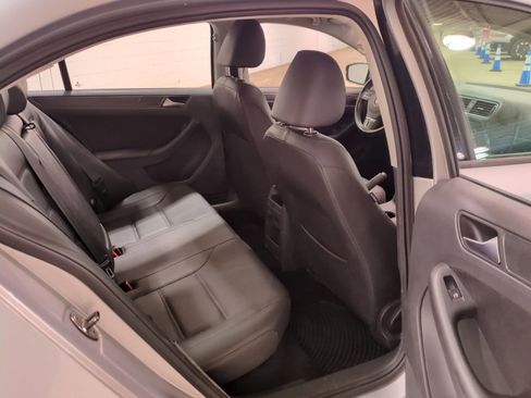 Used 2012 Volkswagen Jetta SE image 12