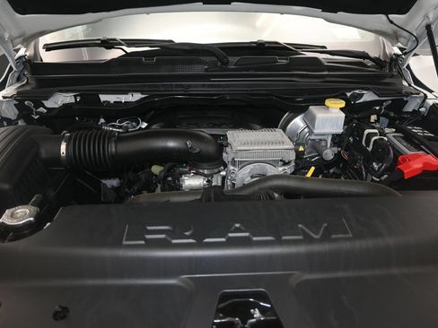 Used 2023 RAM 1500 Laramie AWD/4WD image 15