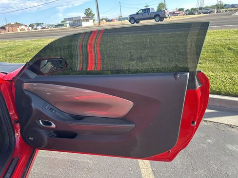 Used 2015 Chevrolet Camaro SS w/ SS Performance Package RWD image 13