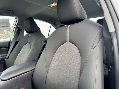Used 2023 Toyota Camry LE image 13