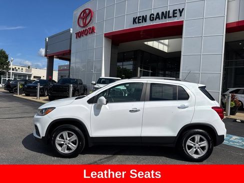 Used 2019 Chevrolet Trax LT w/ LT Convenience Package AWD/4WD image 3